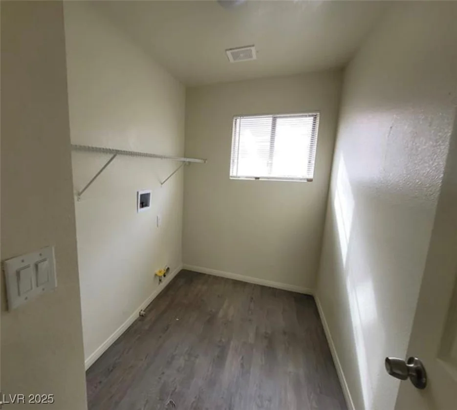 8701 Shady Pines, Las Vegas, NV 89143