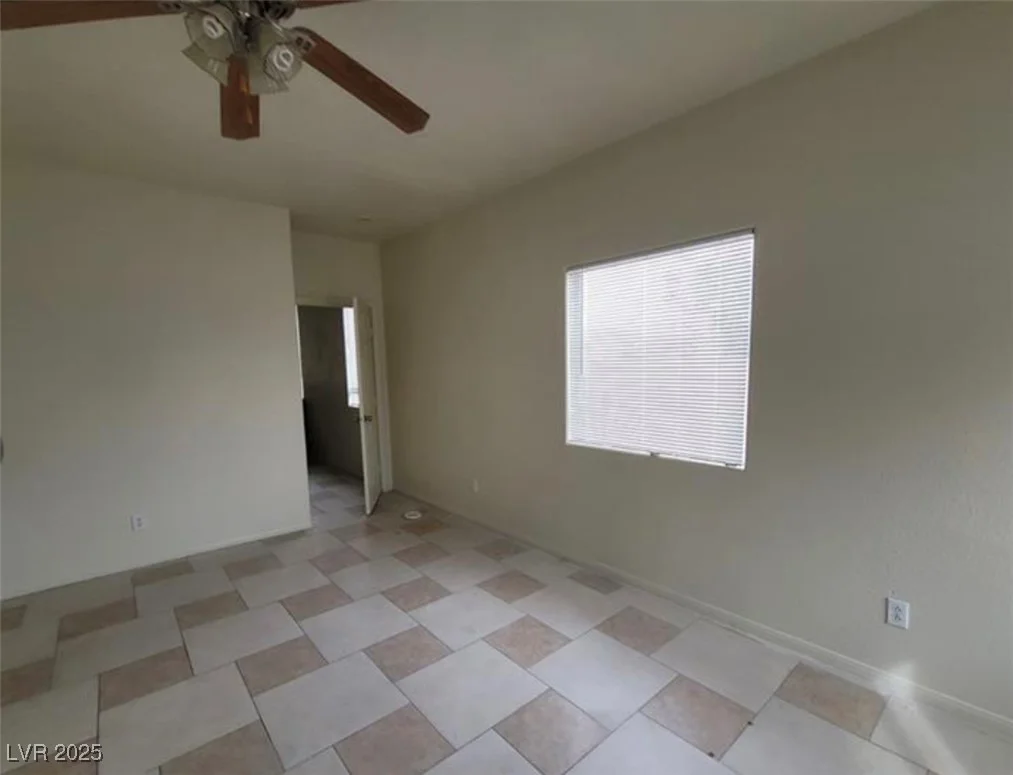 8701 Shady Pines, Las Vegas, NV 89143