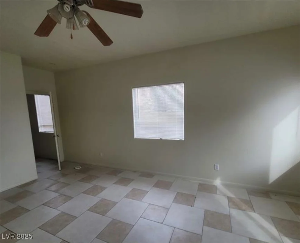 8701 Shady Pines, Las Vegas, NV 89143