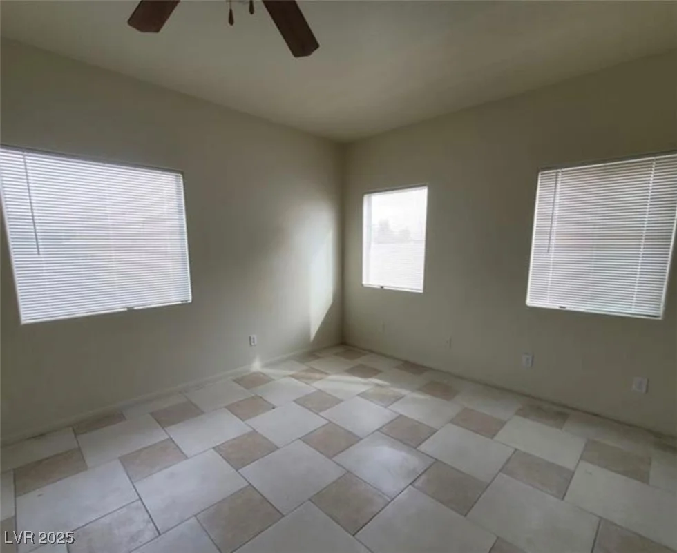 8701 Shady Pines, Las Vegas, NV 89143
