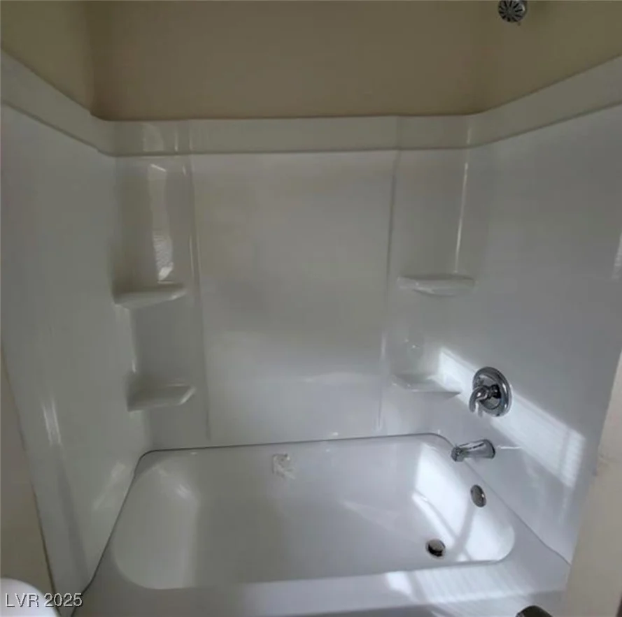8701 Shady Pines, Las Vegas, NV 89143