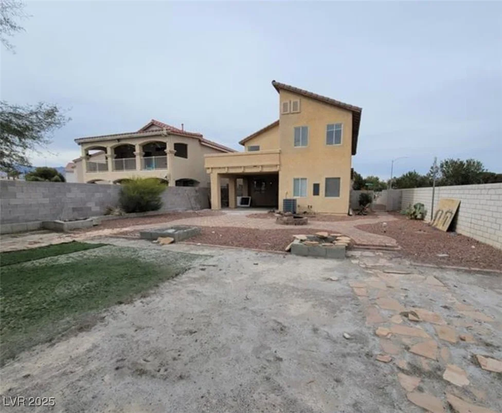 8701 Shady Pines, Las Vegas, NV 89143