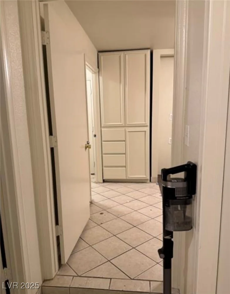 4214 Baltimore, Las Vegas, NV 89104