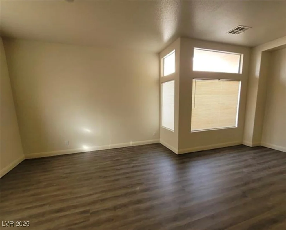 8240 Aurora Peak, Las Vegas, NV 89131