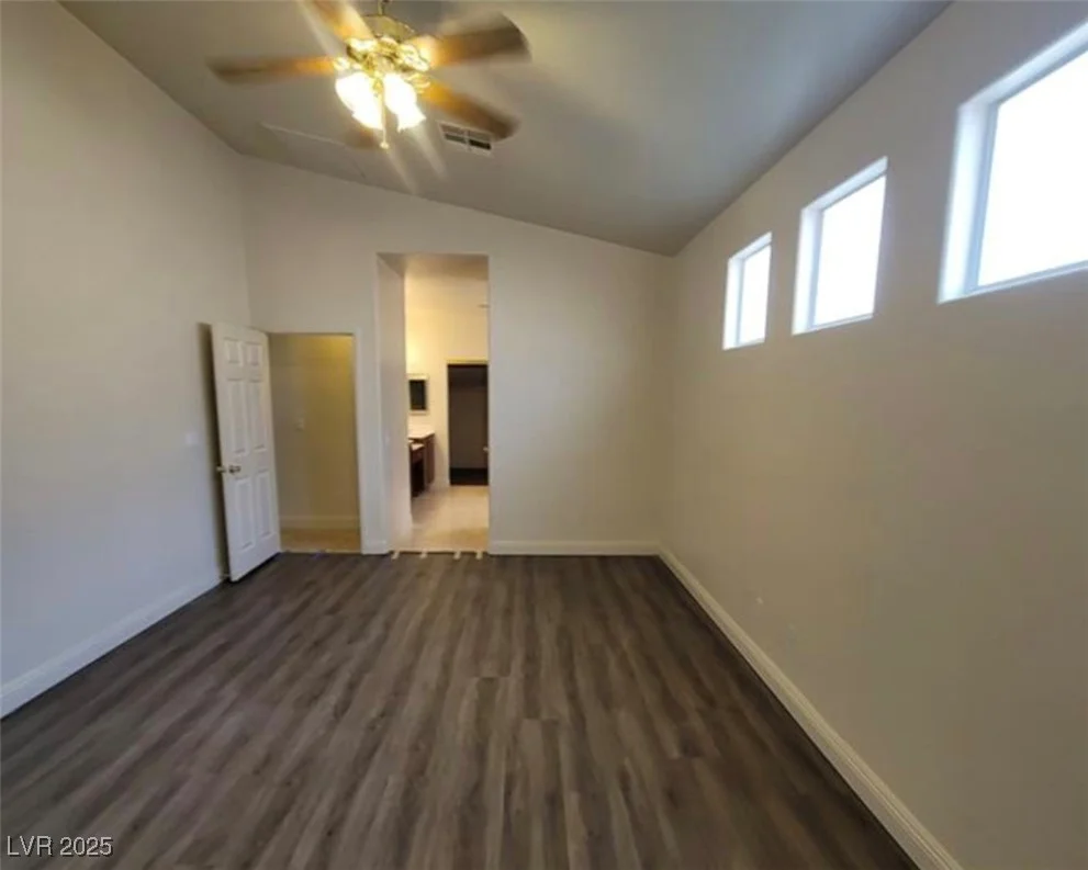 8240 Aurora Peak, Las Vegas, NV 89131