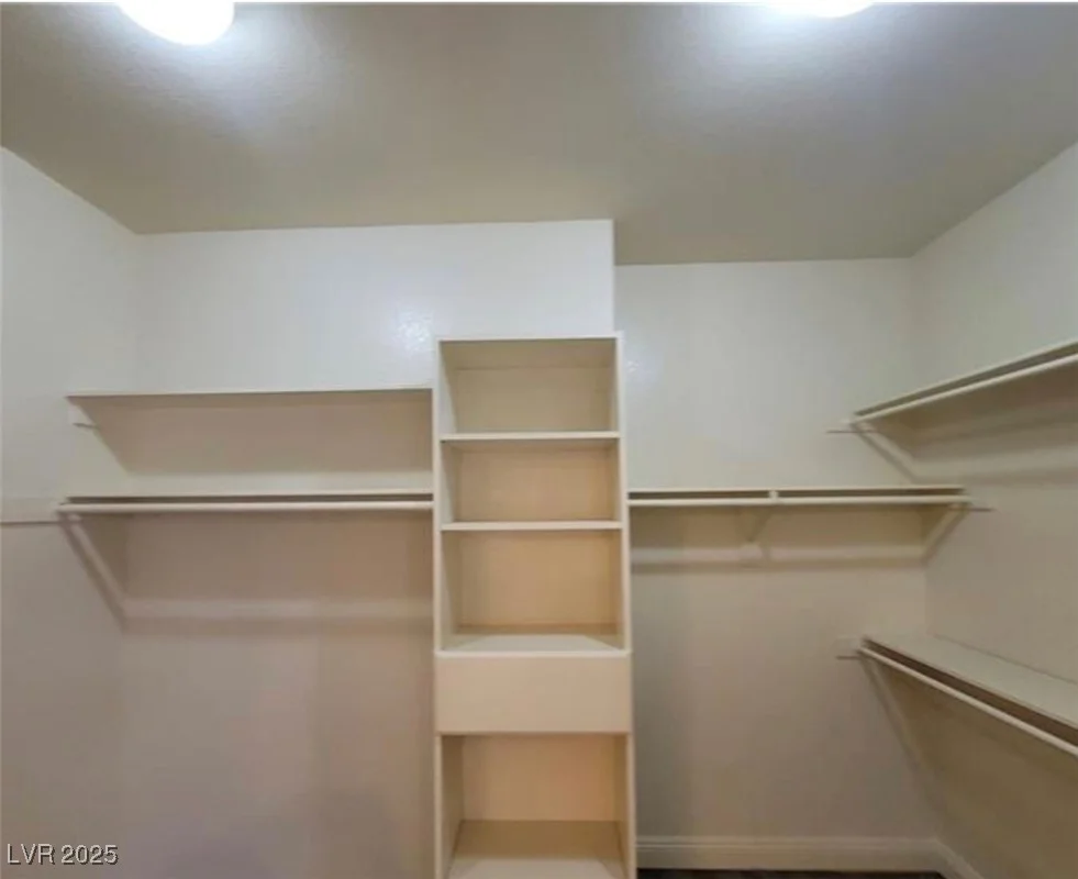 8240 Aurora Peak, Las Vegas, NV 89131