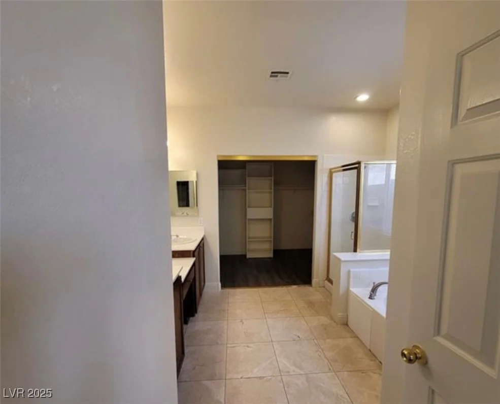 8240 Aurora Peak, Las Vegas, NV 89131