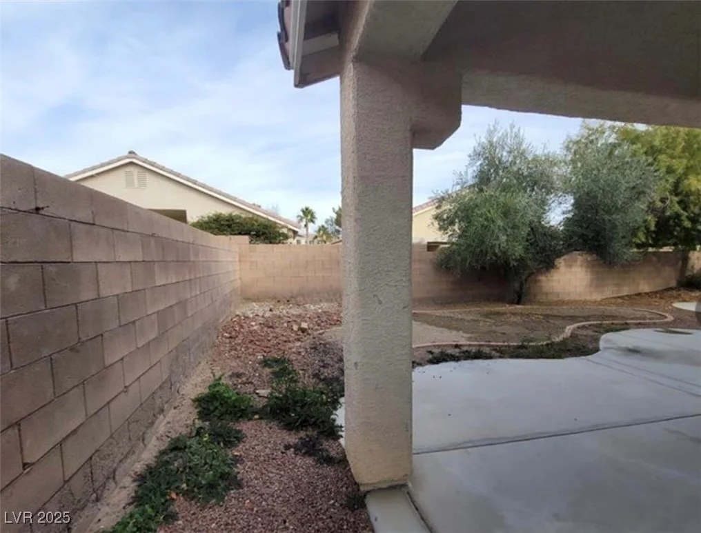 8240 Aurora Peak, Las Vegas, NV 89131