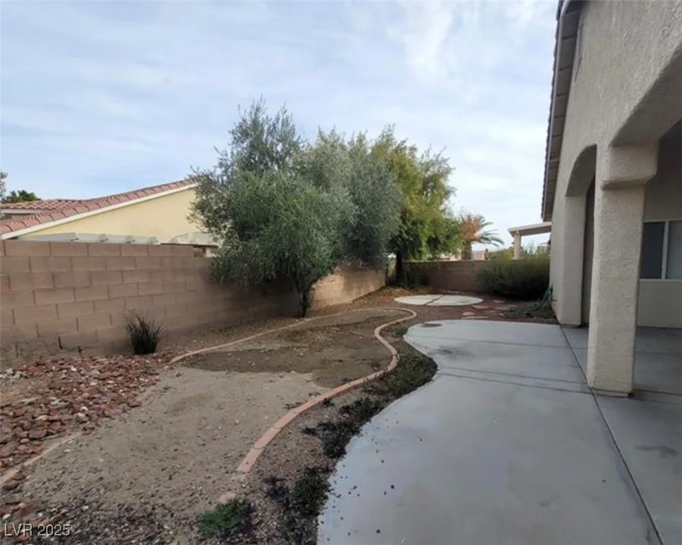 8240 Aurora Peak, Las Vegas, NV 89131
