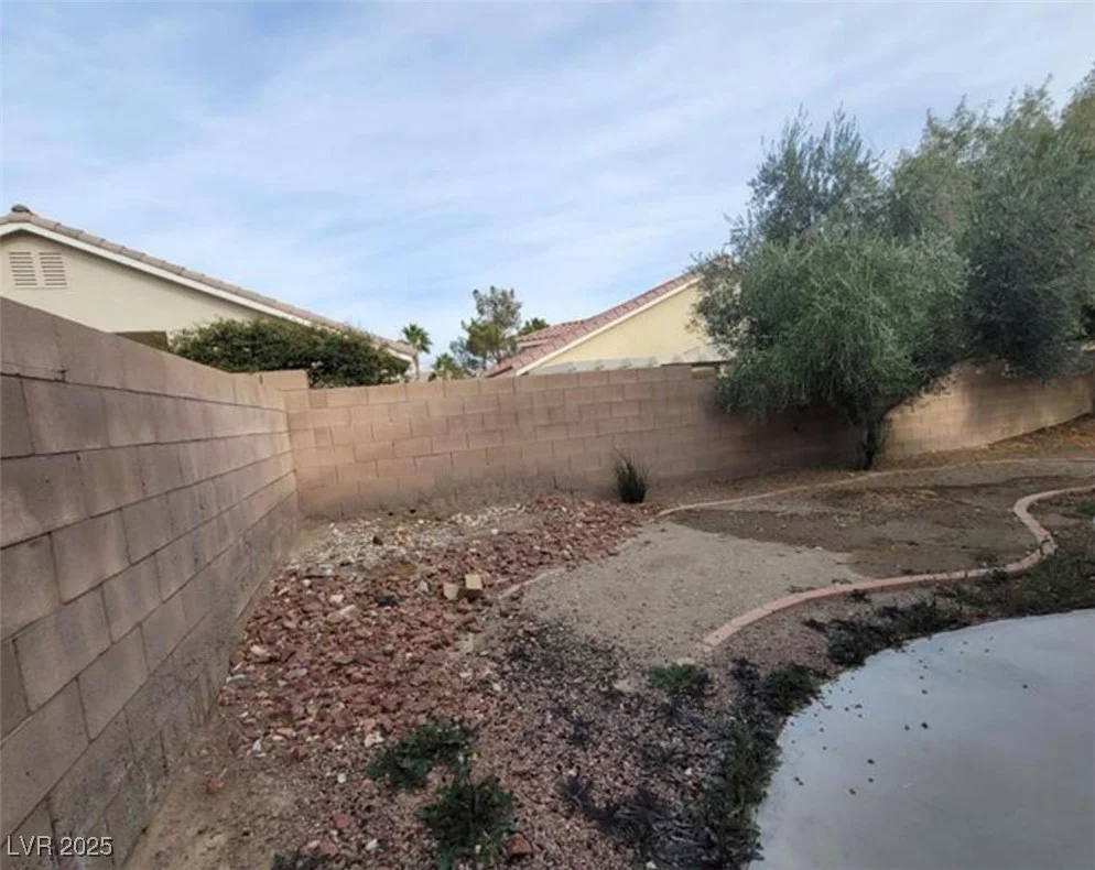 8240 Aurora Peak, Las Vegas, NV 89131