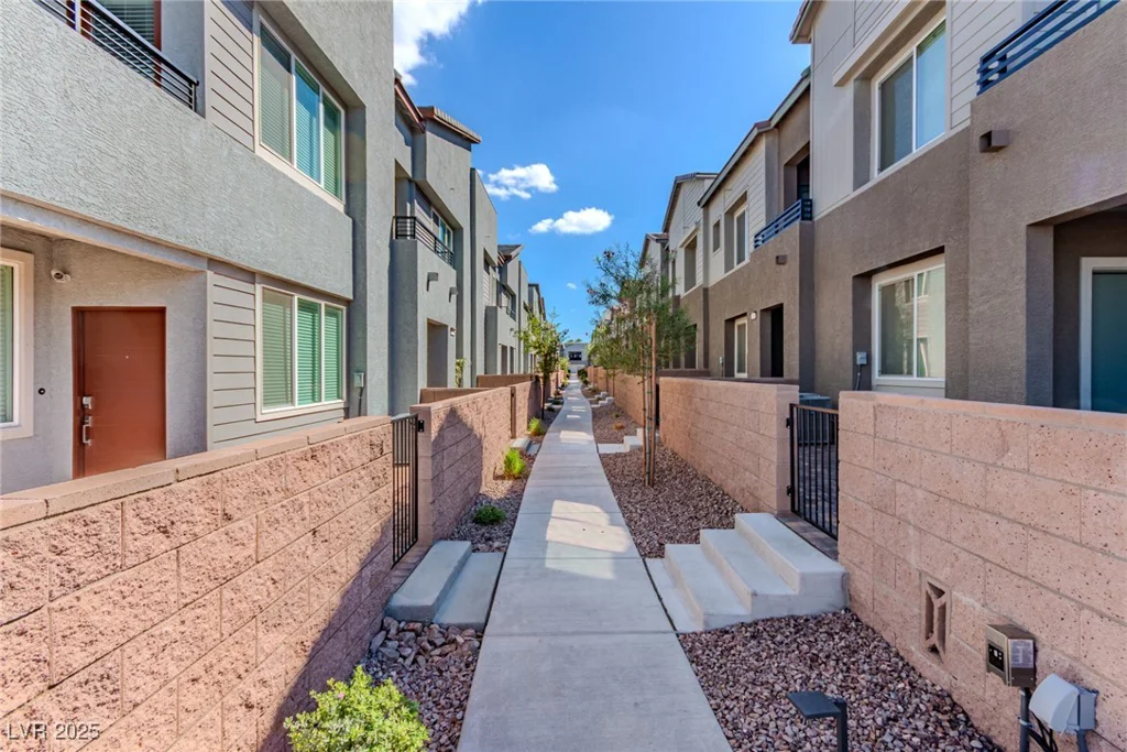 1521 Eva Crossing, Henderson, NV 89002
