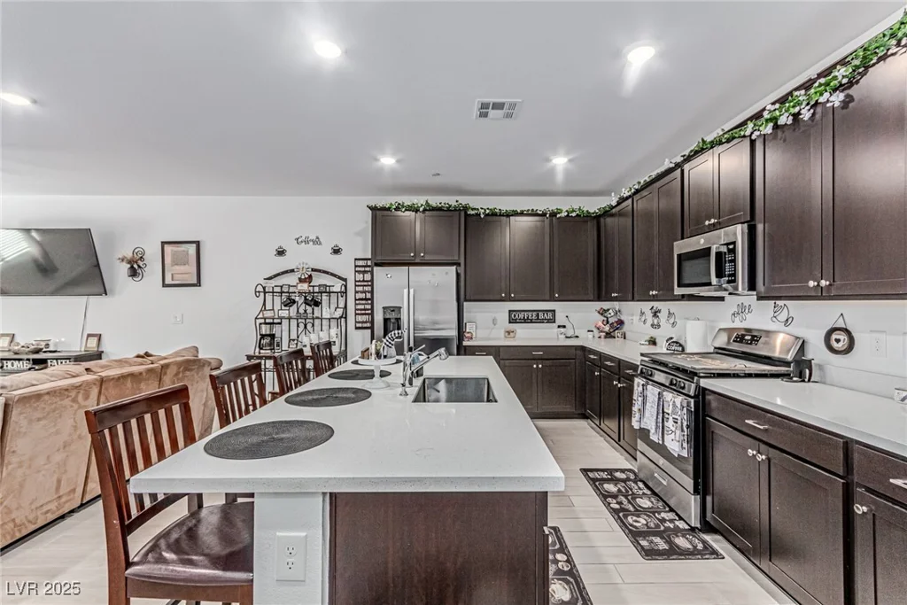 1521 Eva Crossing, Henderson, NV 89002