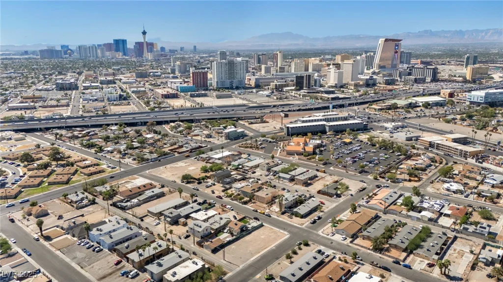 640 10th, Las Vegas, NV 89101