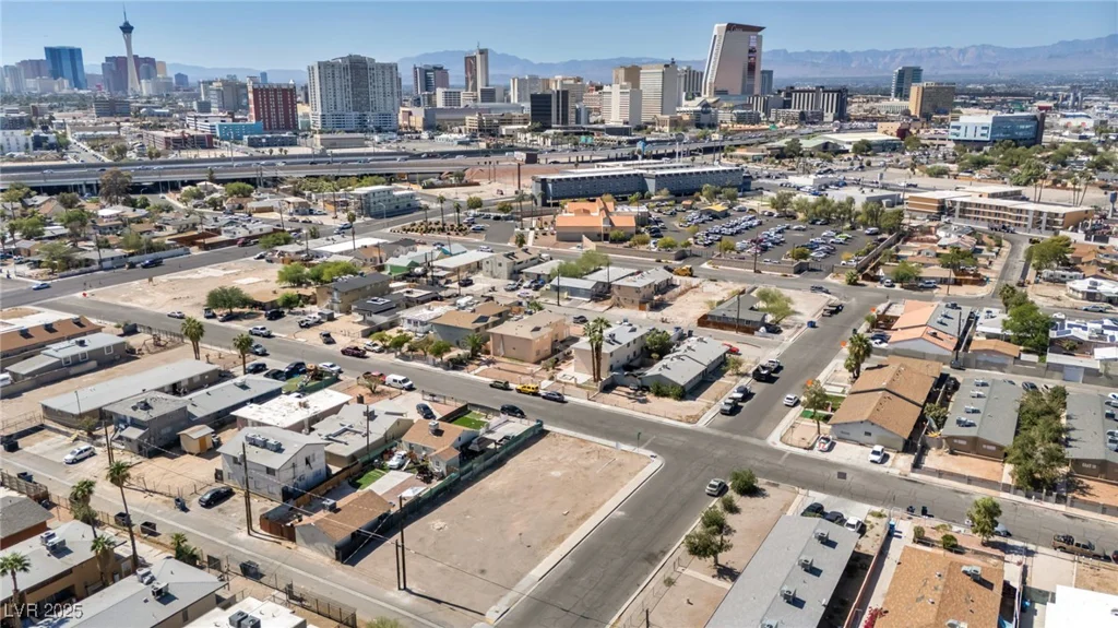 640 10th, Las Vegas, NV 89101