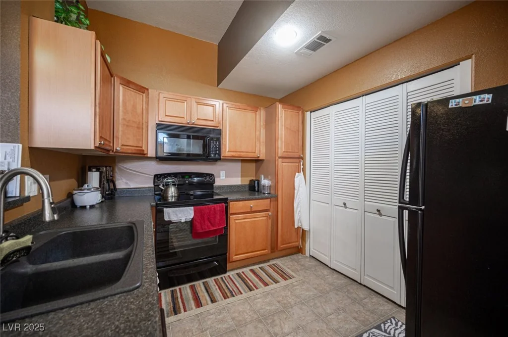 3150 Soft Breezes, Las Vegas, NV 89128
