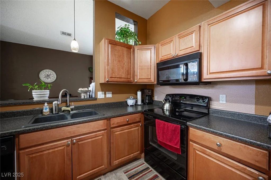 3150 Soft Breezes, Las Vegas, NV 89128