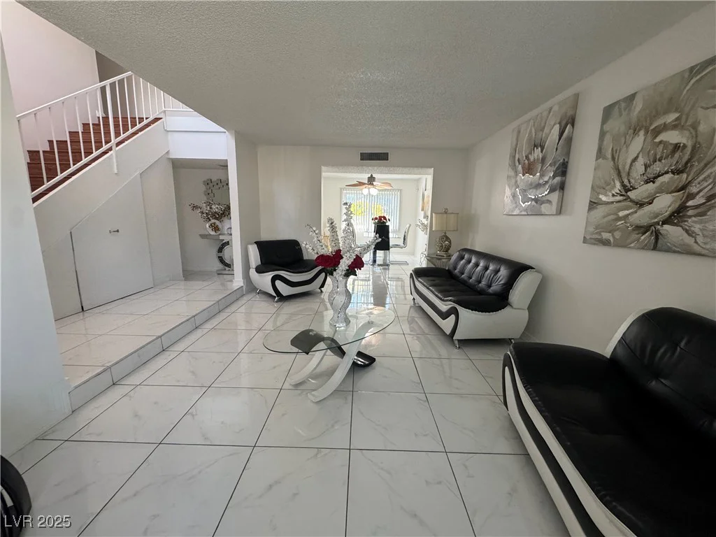 6761 Bonillo, Las Vegas, NV 89103