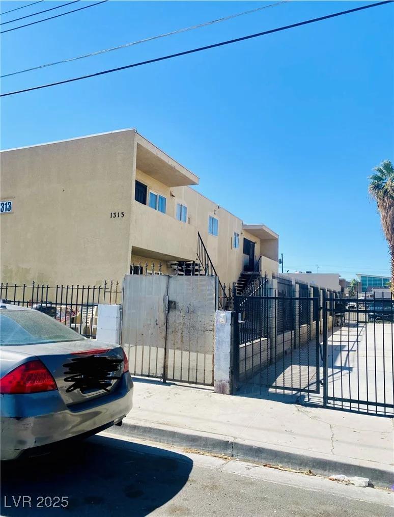 1313 23rd, Las Vegas, NV 89101