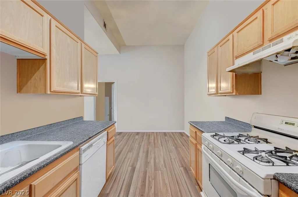 2305 Horizon Ridge, Henderson, NV 89052