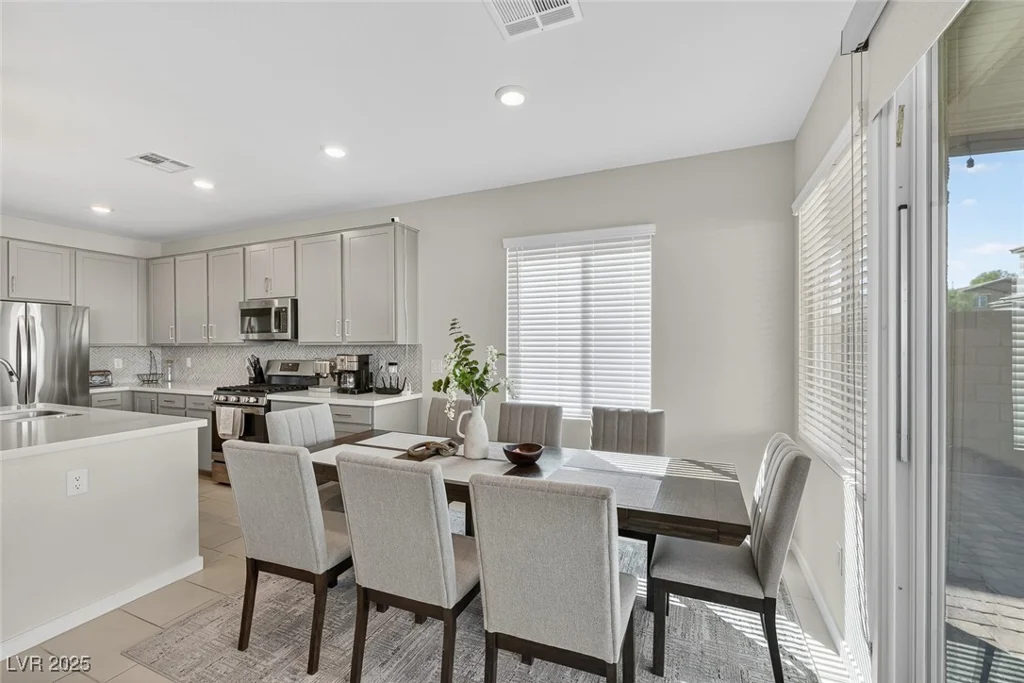 2728 High Echelon, North Las Vegas, NV 89086
