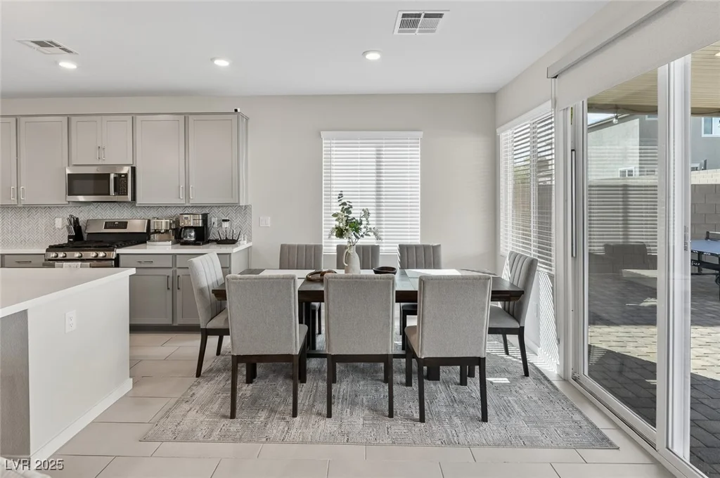 2728 High Echelon, North Las Vegas, NV 89086