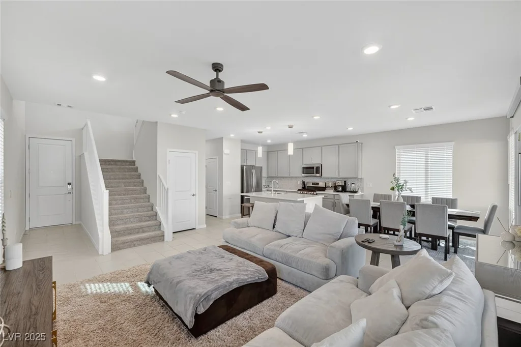2728 High Echelon, North Las Vegas, NV 89086