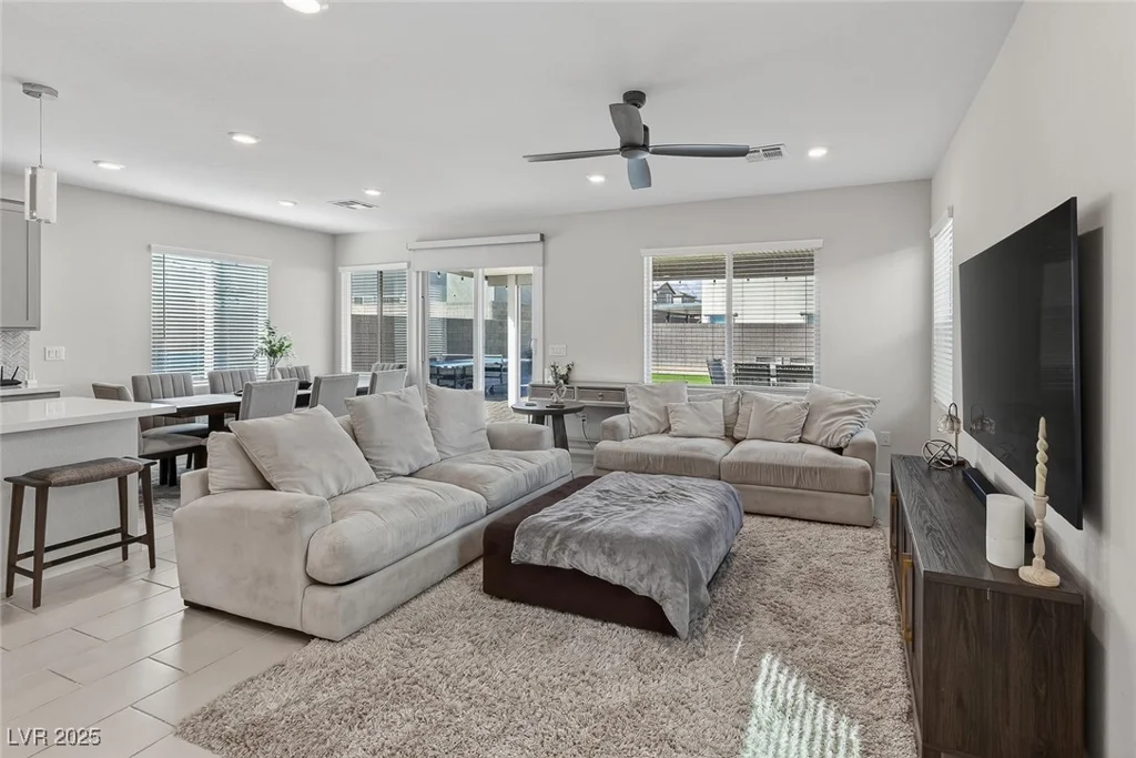 2728 High Echelon, North Las Vegas, NV 89086