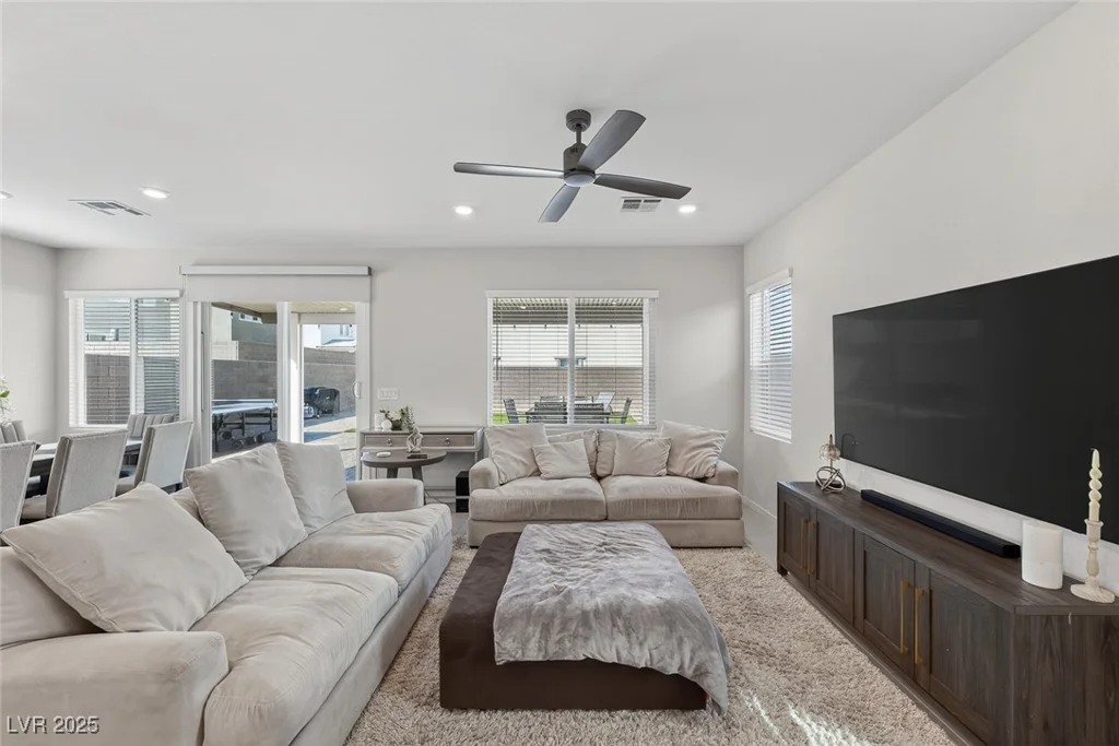 2728 High Echelon, North Las Vegas, NV 89086