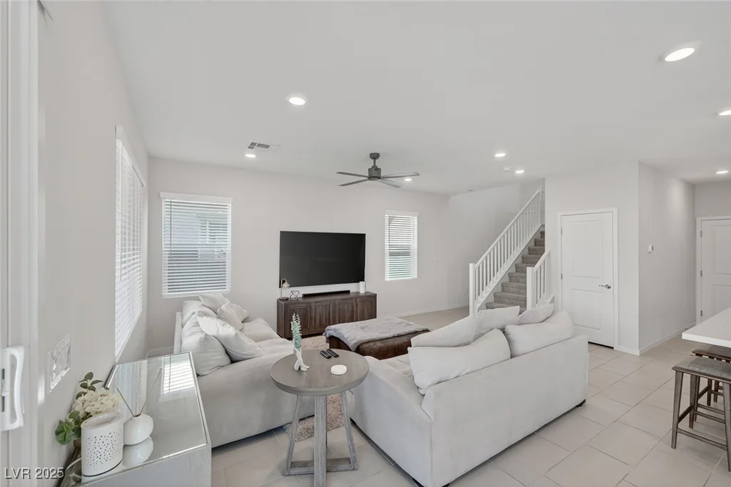 2728 High Echelon, North Las Vegas, NV 89086