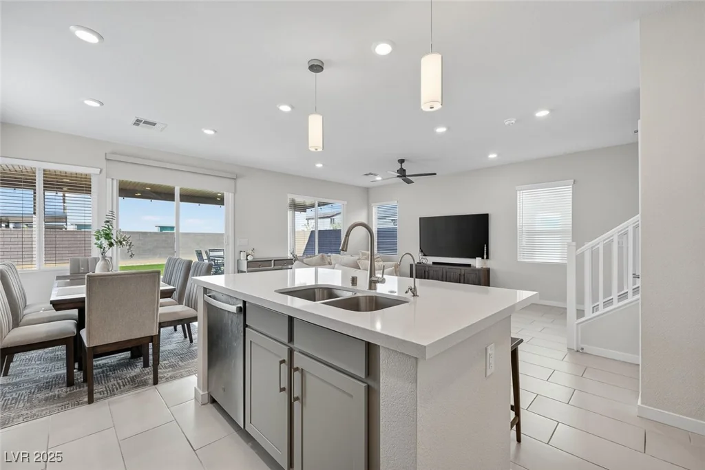 2728 High Echelon, North Las Vegas, NV 89086