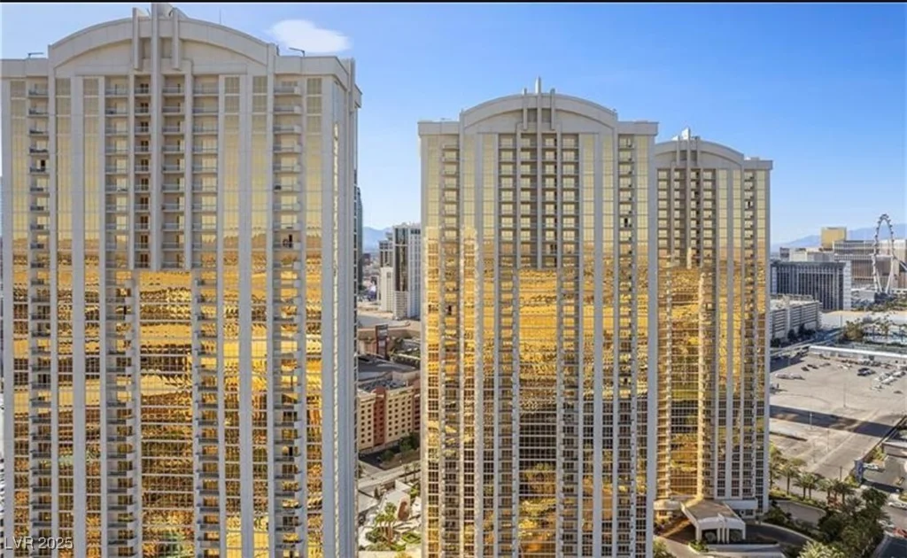 145 Harmon, Las Vegas, NV 89109