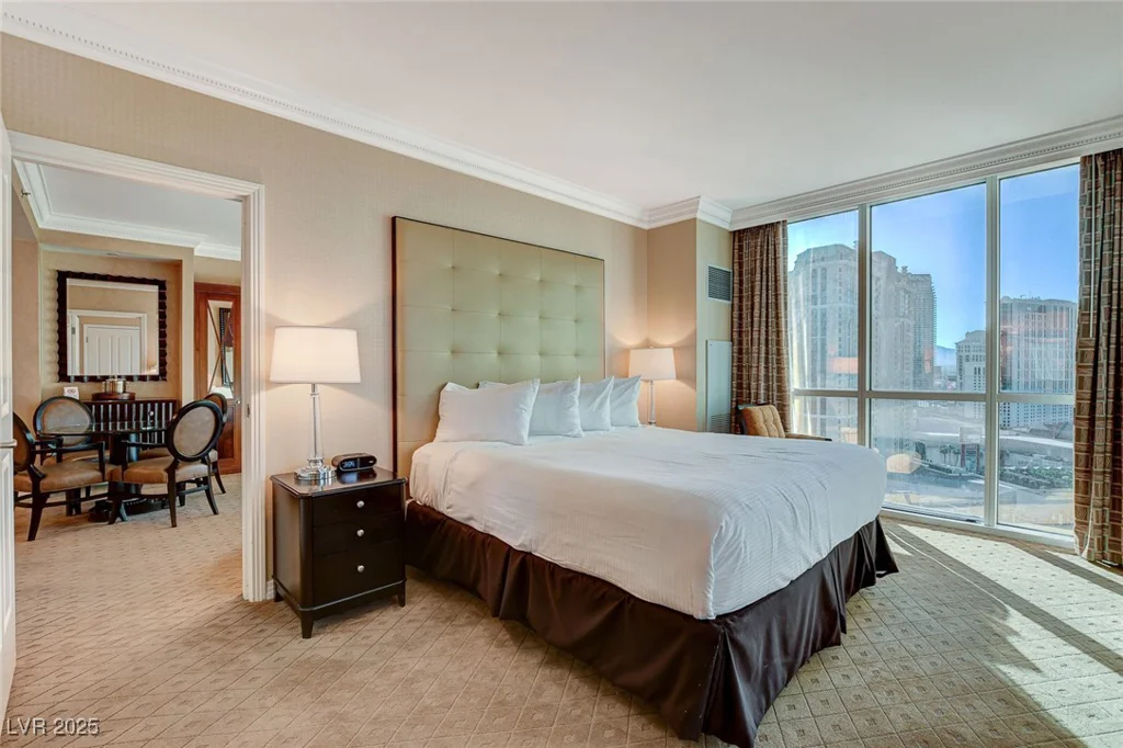 145 Harmon, Las Vegas, NV 89109