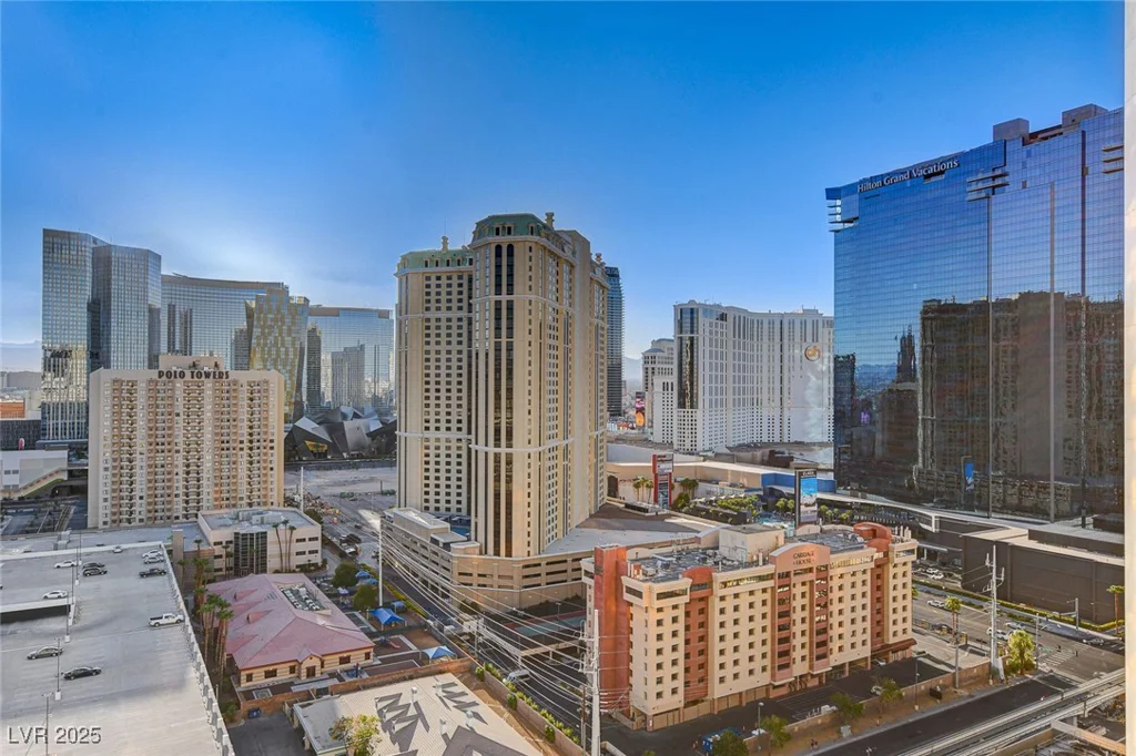 145 Harmon, Las Vegas, NV 89109