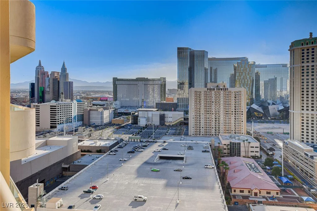145 Harmon, Las Vegas, NV 89109