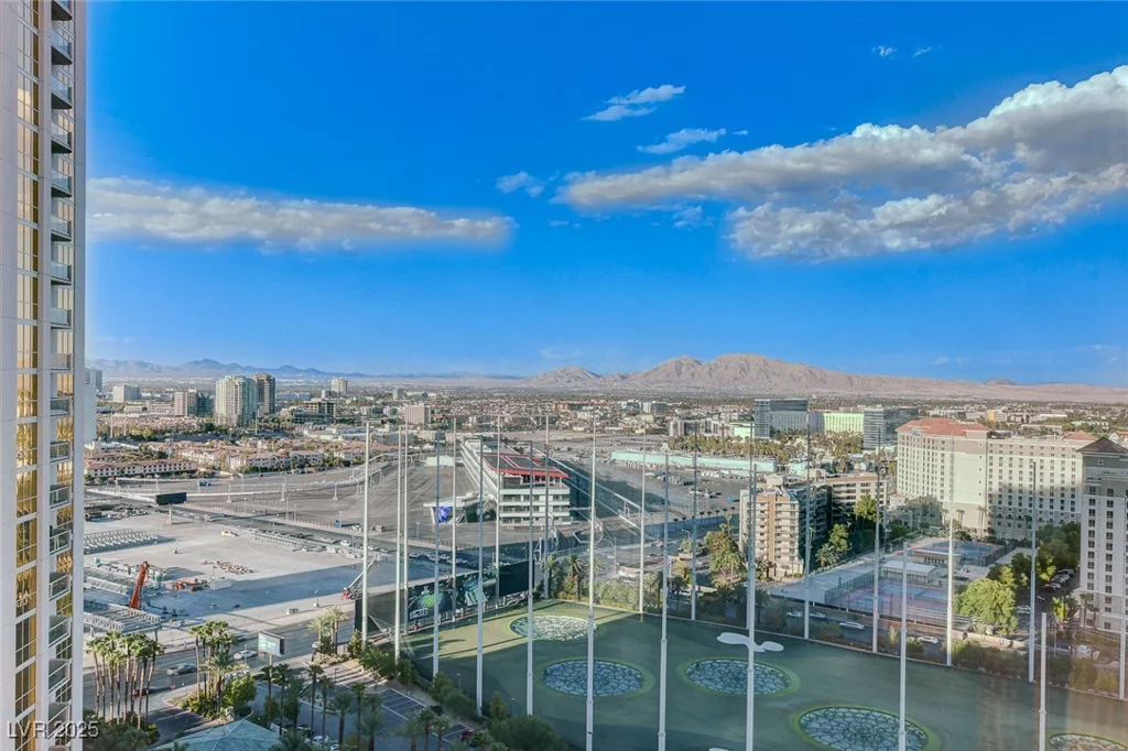 145 Harmon, Las Vegas, NV 89109