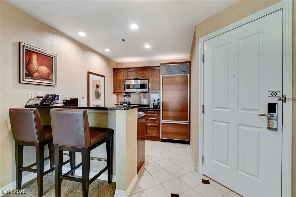 145 Harmon, Las Vegas, NV 89109