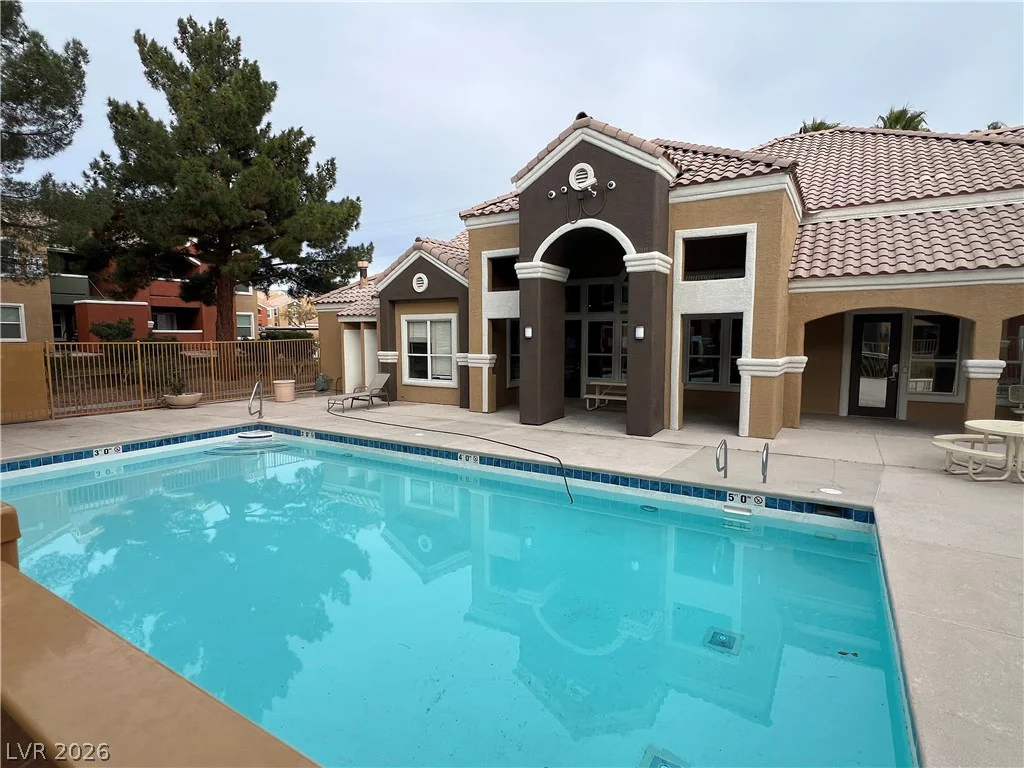 8101 Flamingo, Las Vegas, NV 89147