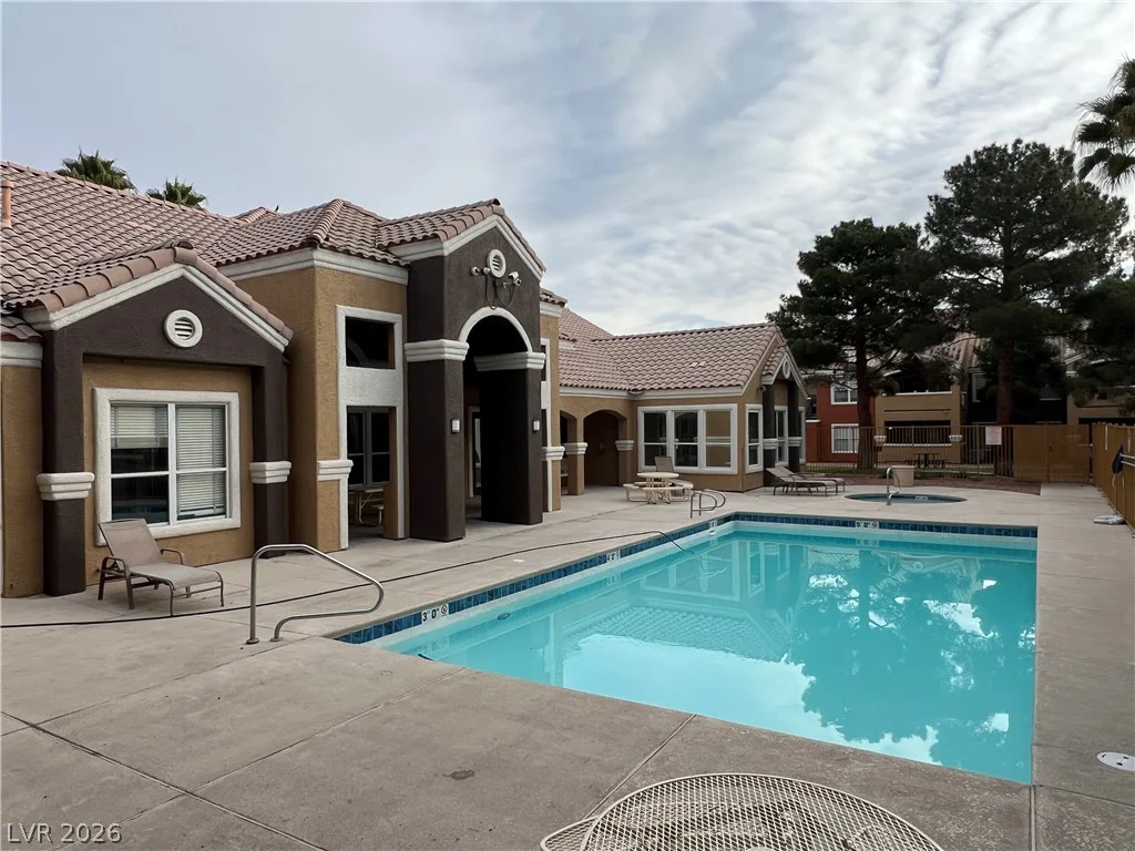 8101 Flamingo, Las Vegas, NV 89147