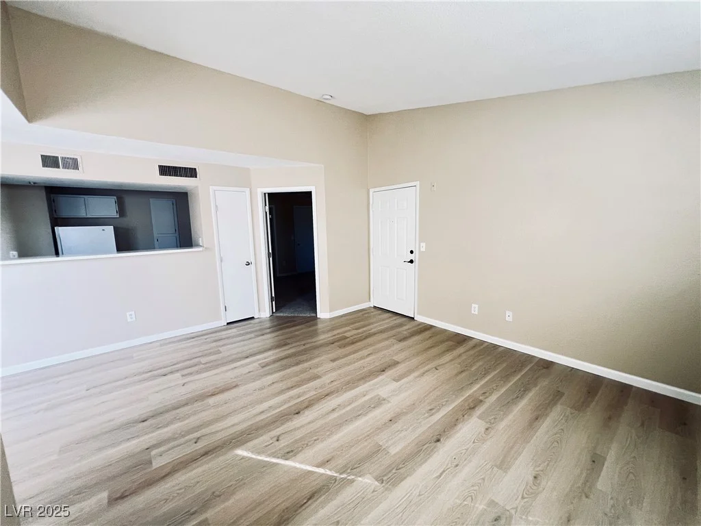 8101 Flamingo, Las Vegas, NV 89147