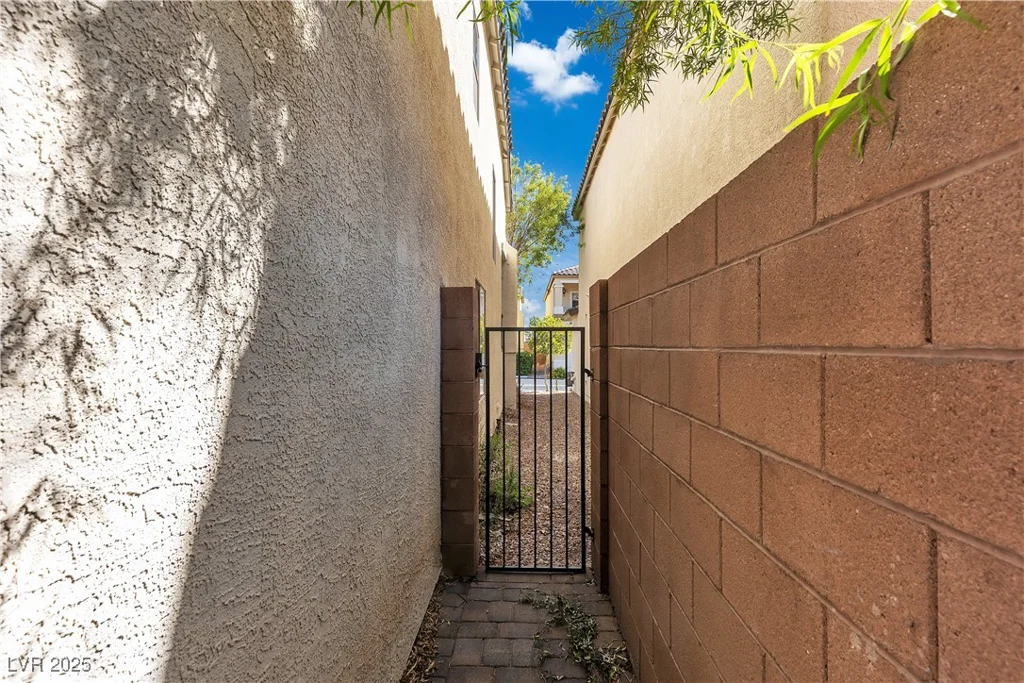 7833 Blesbok, Las Vegas, NV 89149