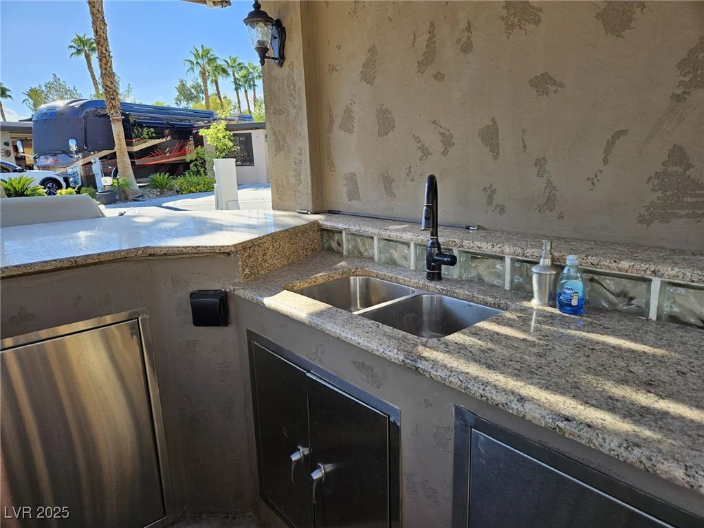 8175 Arville, Las Vegas, NV 89139