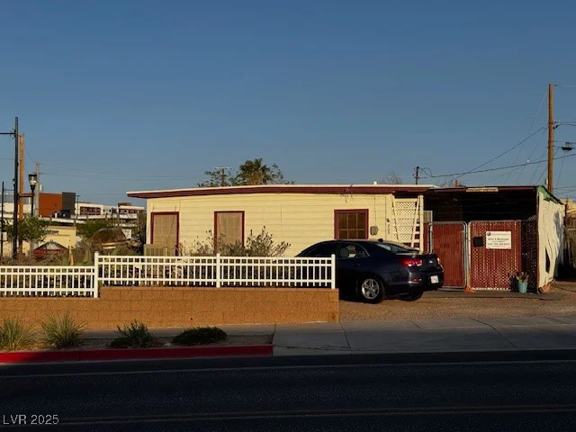 203 Pacific, Henderson, NV 89015
