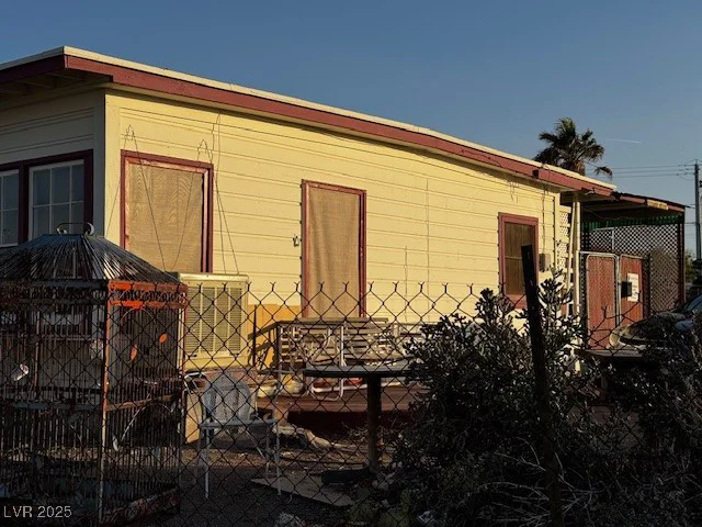 203 Pacific, Henderson, NV 89015