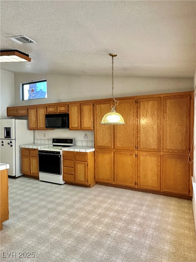 6325 Barkstone, Las Vegas, NV 89108