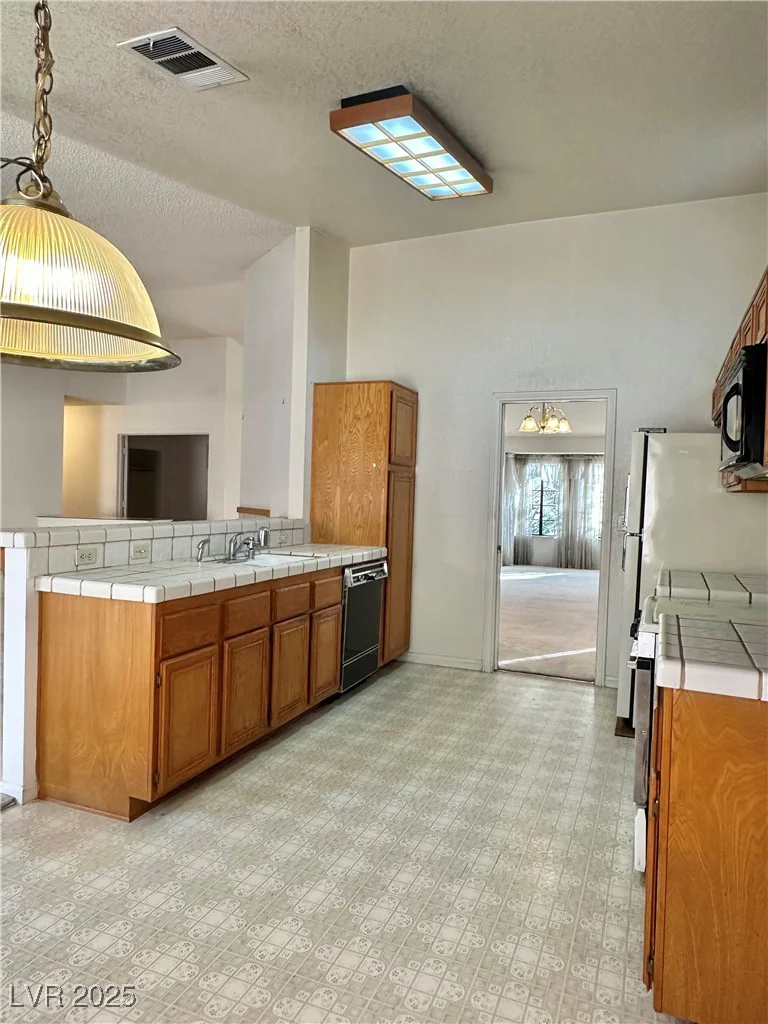 6325 Barkstone, Las Vegas, NV 89108