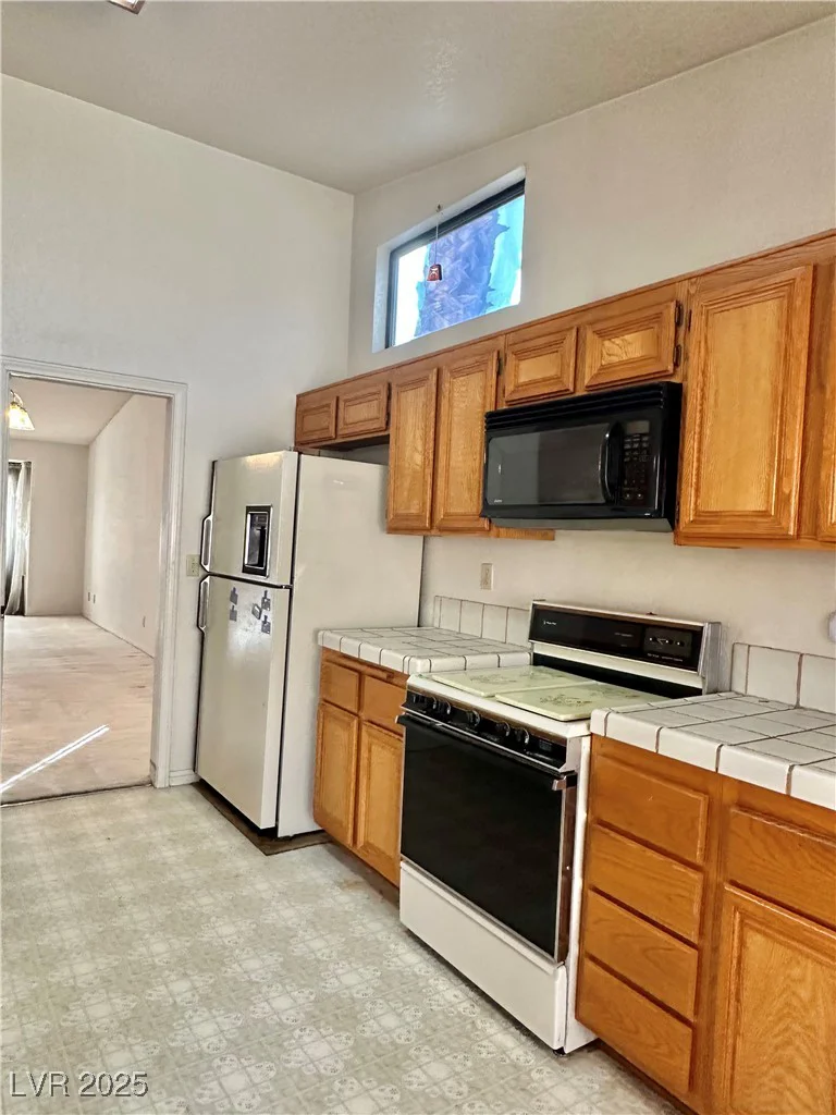 6325 Barkstone, Las Vegas, NV 89108