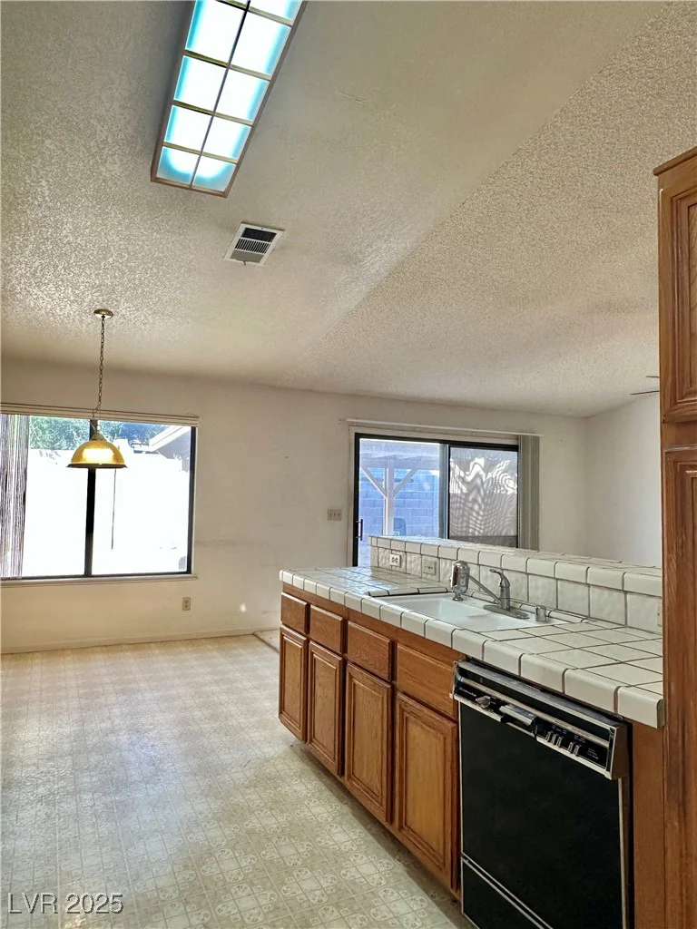 6325 Barkstone, Las Vegas, NV 89108