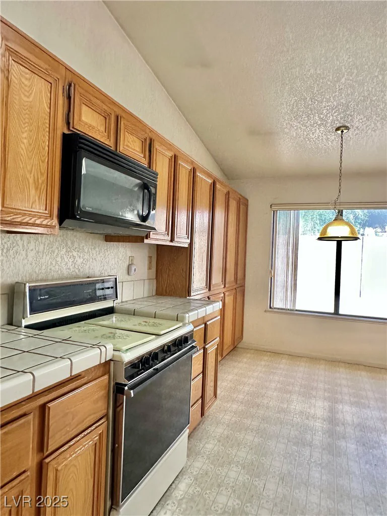 6325 Barkstone, Las Vegas, NV 89108