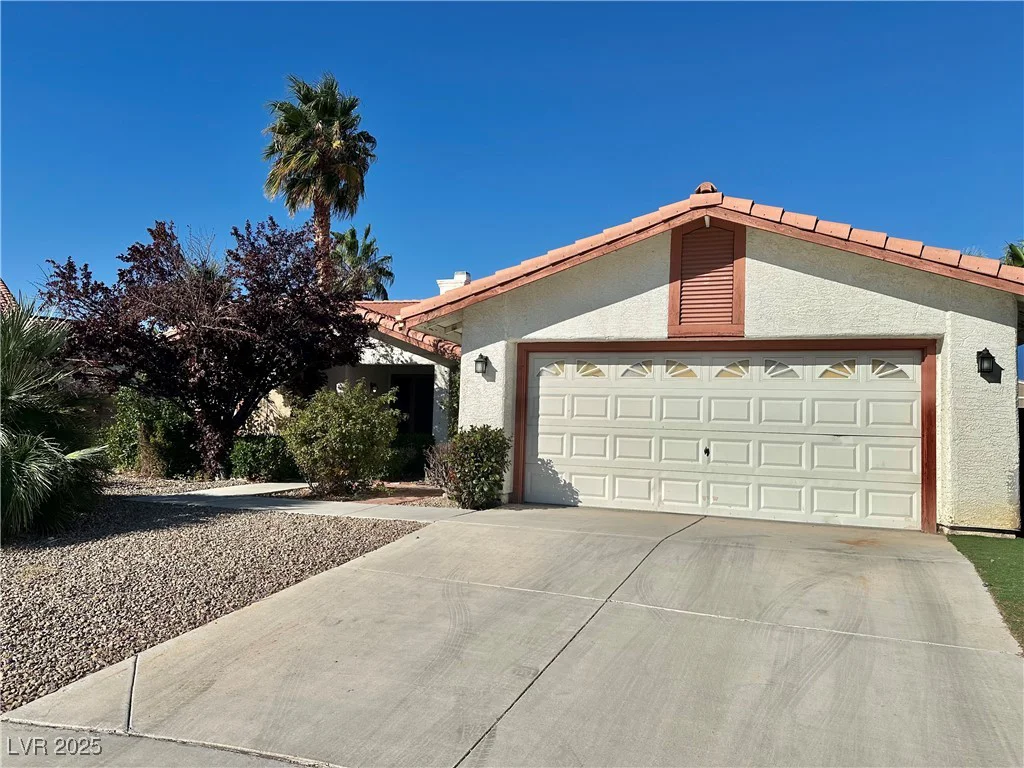 6325 Barkstone, Las Vegas, NV 89108