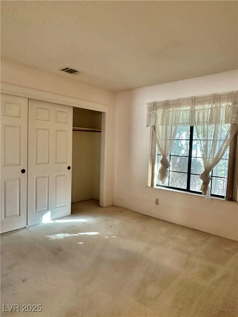 6325 Barkstone, Las Vegas, NV 89108